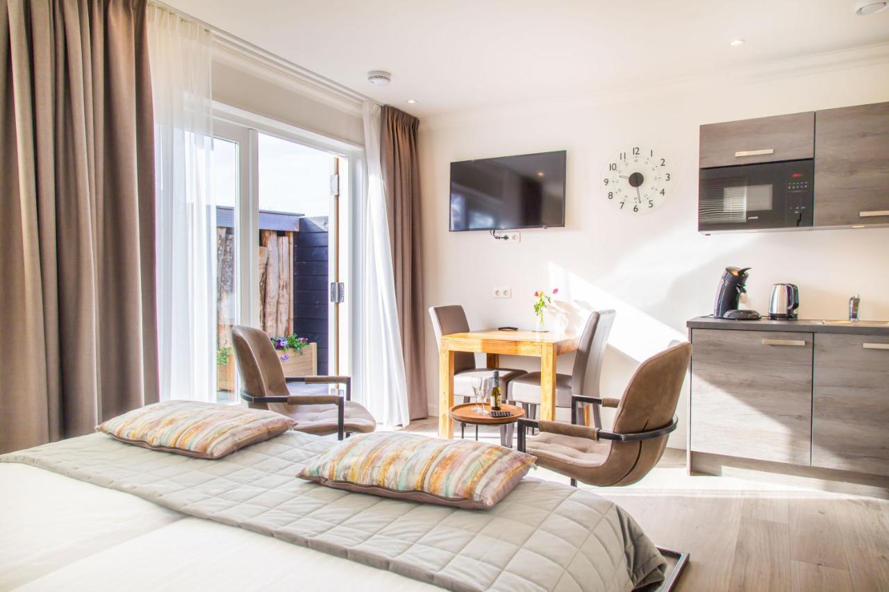 Luxe Kamer Chambre Renard Met Eigen Terras Zoutelande Exterior photo